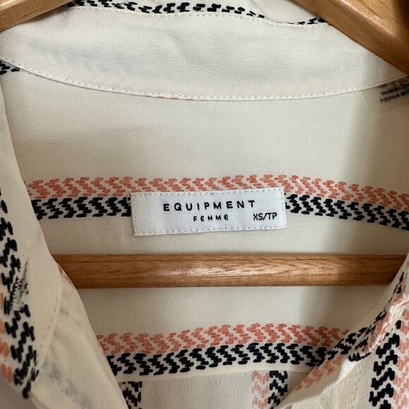 NWT: Equipment Brett Blouse - Picture 3 of 6